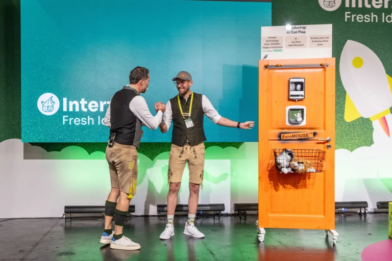 The moderator congratulates ZeroMOUSE, winner of the Fresh Ideas Contest 2026